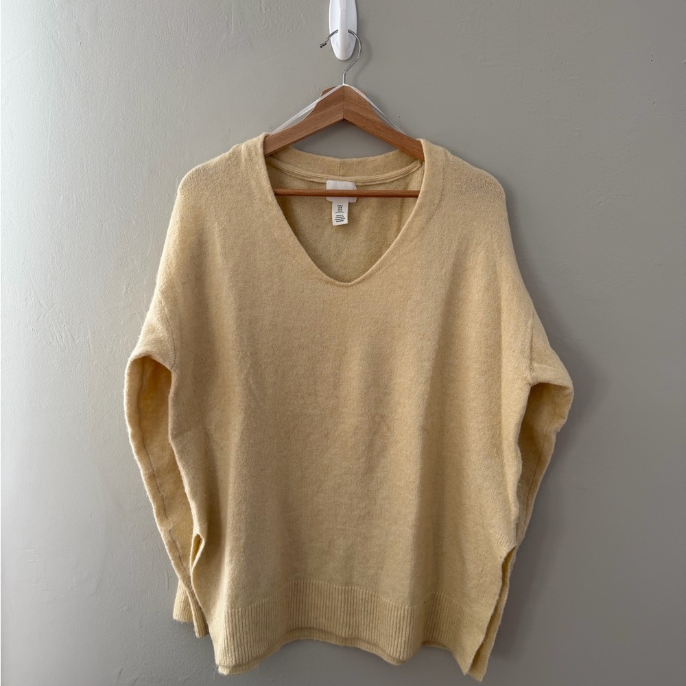 H&M Soft Beige V-Neck Sweater